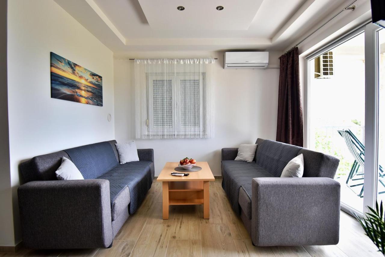 Apartmani Solis Vir Exterior photo